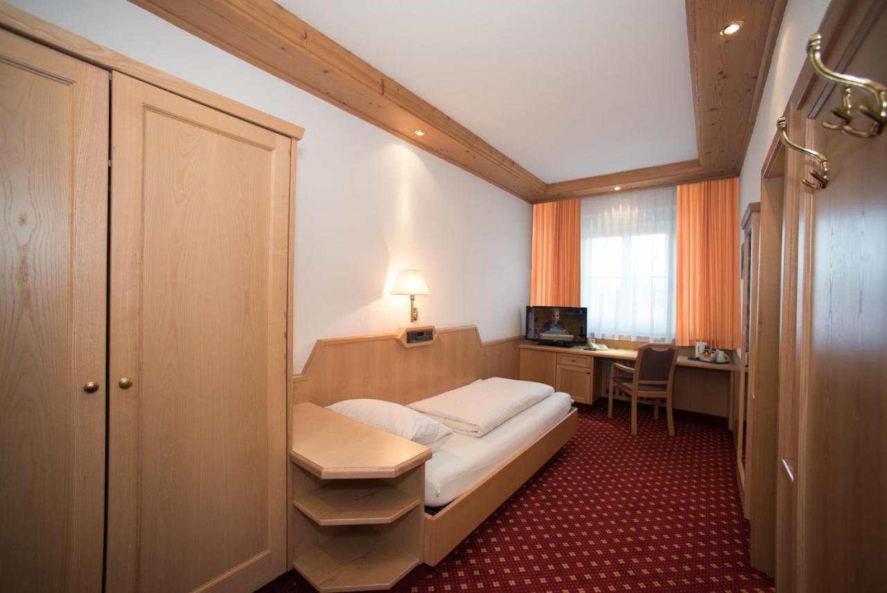 Hotel Und Gasthof Soller Ismaning Dış mekan fotoğraf